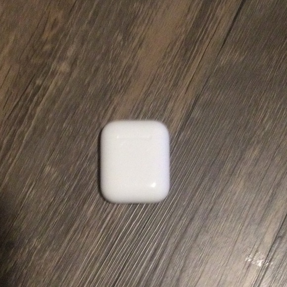 White Wireless Earbuds Case